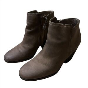 Cole Haan leather grand os womens ankle booties size 6B